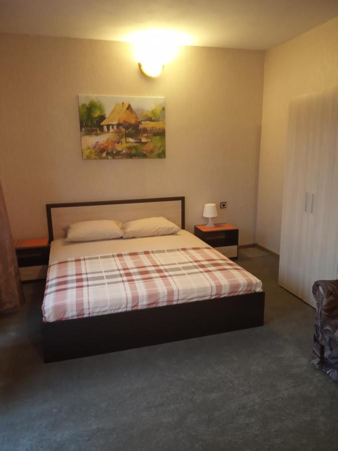 Guest House Urdoviza Kiten  Buitenkant foto